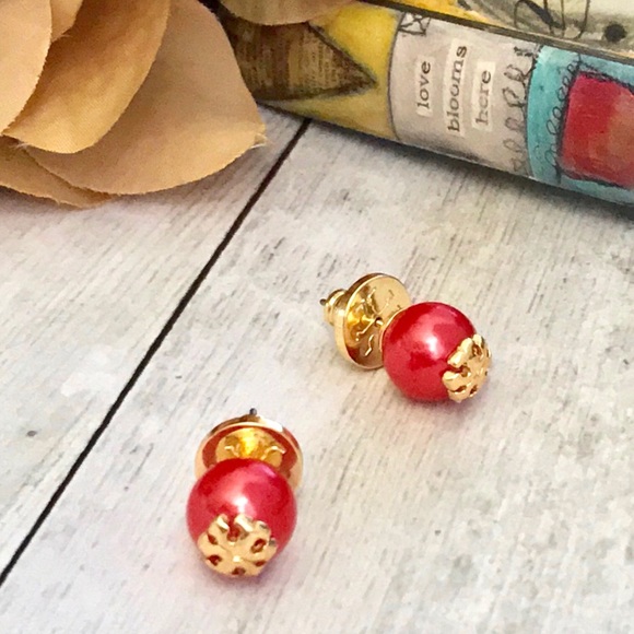 TORY BURCH • Evie Logo Earrings - Picture 3 of 5